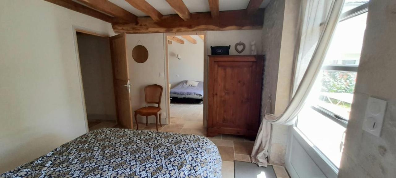 Suite De Charme Dans Une Maison Charentaise Cozes Esterno foto