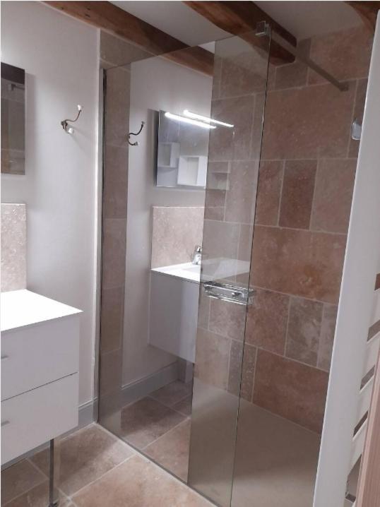Suite De Charme Dans Une Maison Charentaise Cozes Esterno foto